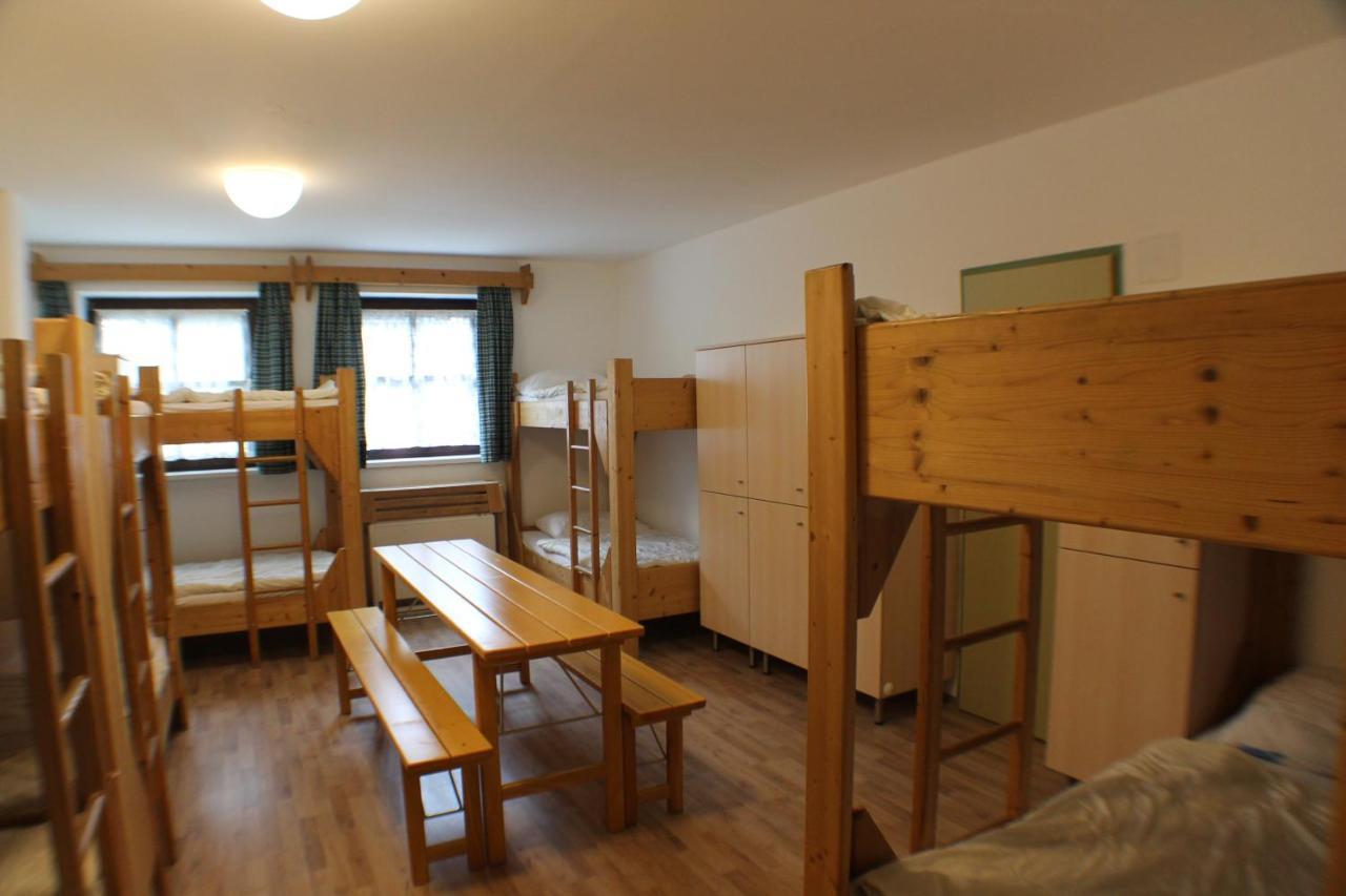 Jugendgaestehaus St. Gilgen Room photo